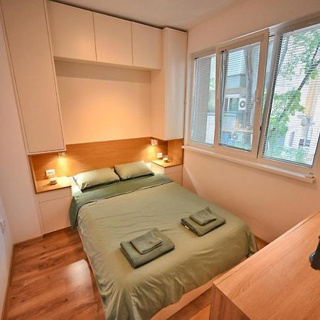 Modern Central 2-Bedroom Apartment With Parking 瓦爾納 外观 照片