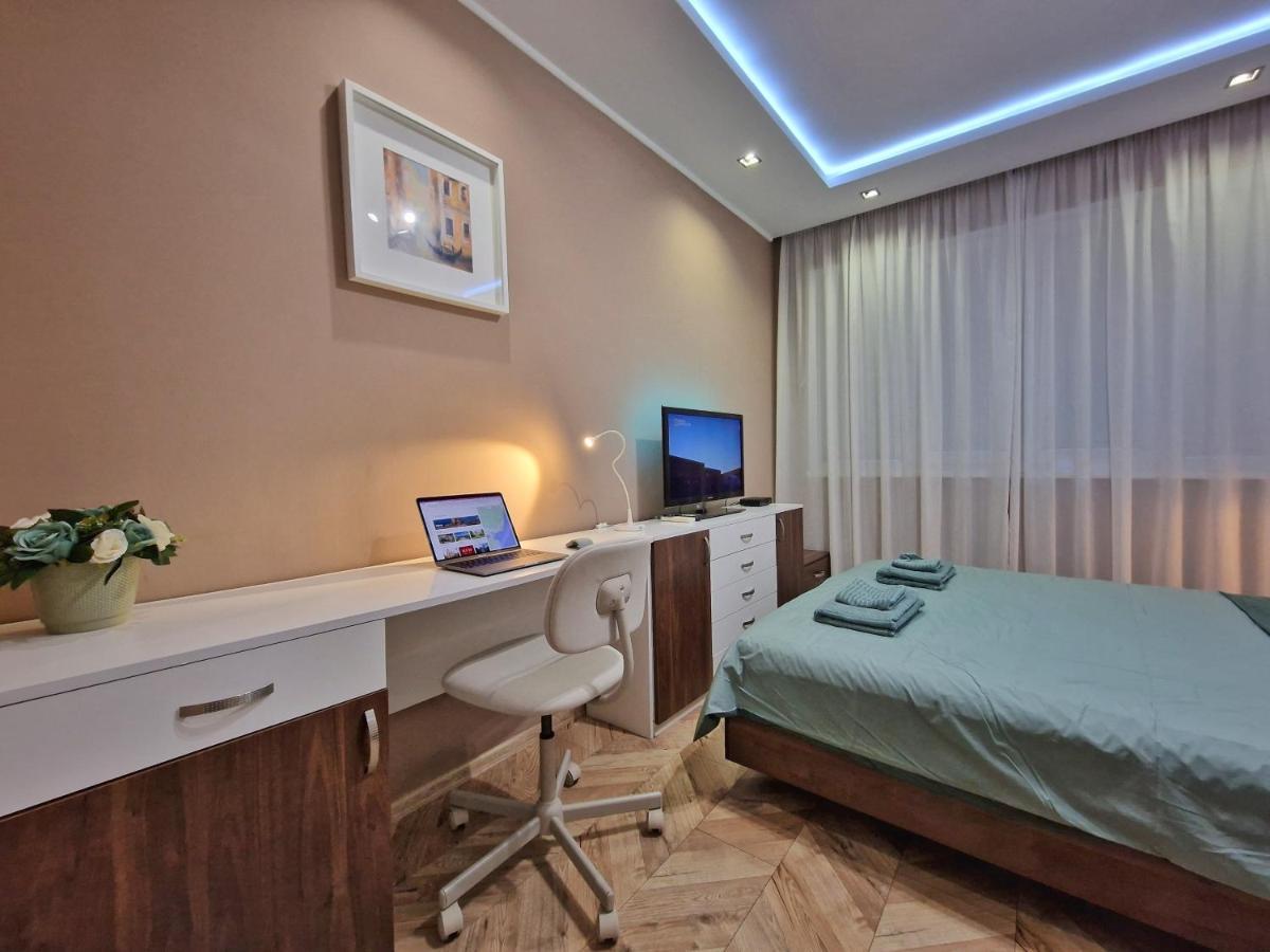 Modern Central 2-Bedroom Apartment With Parking 瓦爾納 外观 照片