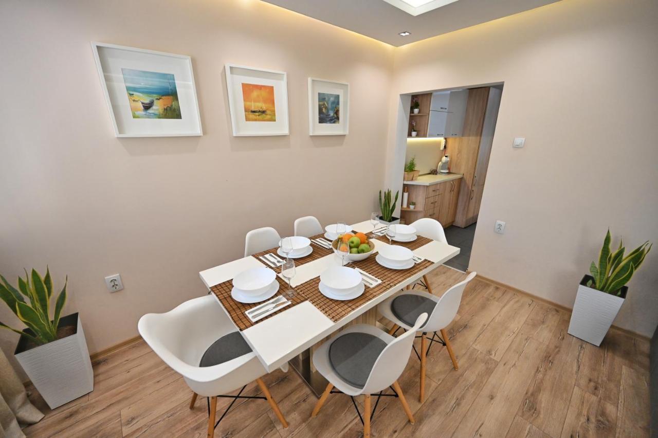 Modern Central 2-Bedroom Apartment With Parking 瓦爾納 外观 照片