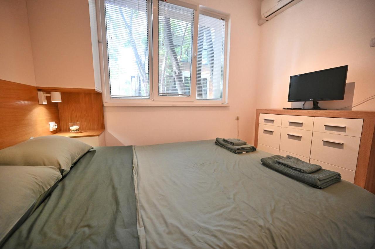 Modern Central 2-Bedroom Apartment With Parking 瓦爾納 外观 照片