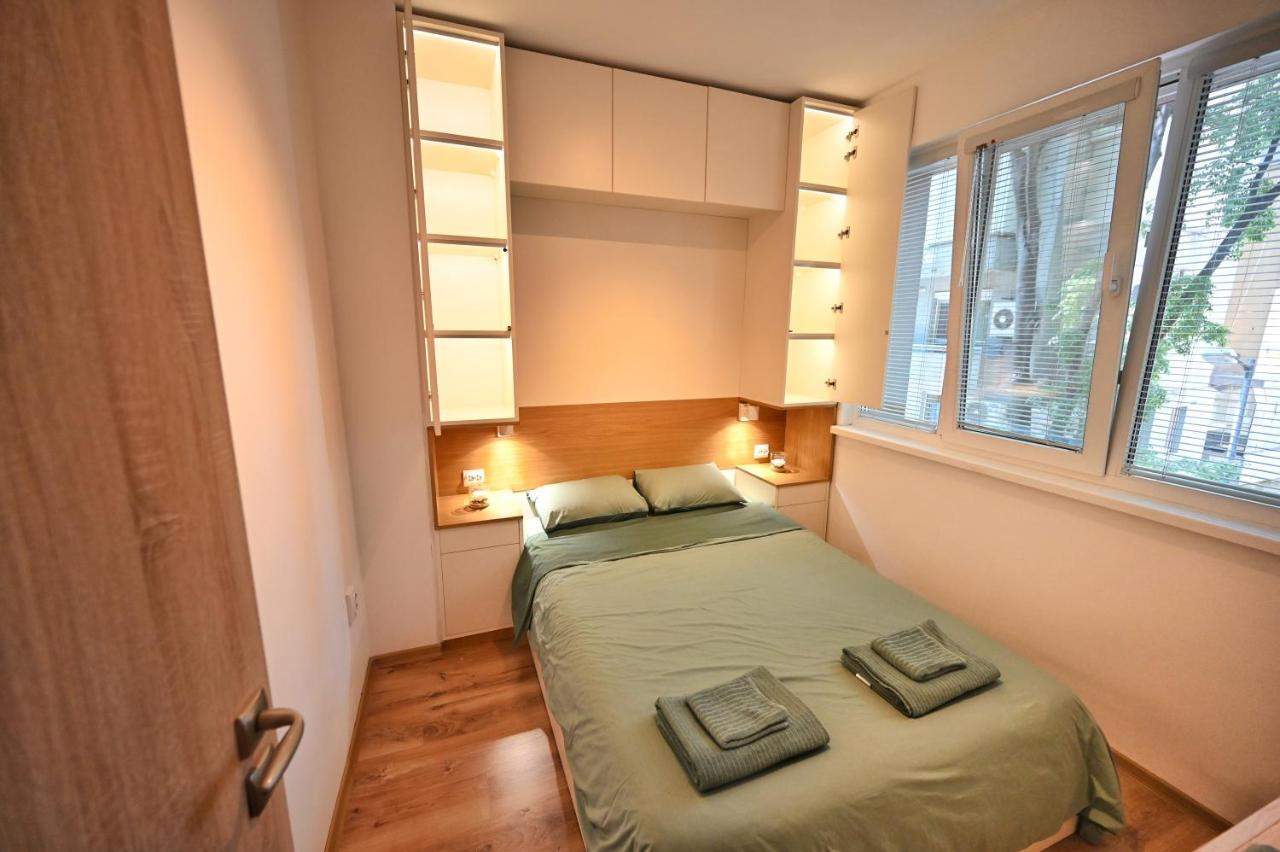 Modern Central 2-Bedroom Apartment With Parking 瓦爾納 外观 照片